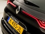 Renault Megane E-Tech Estate 1.6 Plug-In Hybrid 160 Business Edition One 160Pk Automaat (APPLE CARPLAY, GROOT NAVI, STUUR/STOELVERWARMING, LEDER, KEYLESS, CAMERA, GETINT GLAS, LANE ASSIST, NIEUWSTAAT)