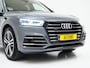 Audi Q5 55 TFSI e quattro Competition | Panoramadak | Luchtvering | Trekhaak | Adaptive Cruise | Keyless | Carplay