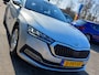 Skoda Octavia Combi 1.5 e-TSI 150pk Automaat Business Edition | Navi | Apple Carplay+Android Auto | Clima | Cruise | Led Koplampen | Keyless Entry | Pdc V+A | Rijstrook+Licht+Regensensor | Trekhaak | 16''lm