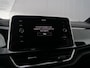 Volkswagen T-Roc 1.5 TSI 150pk R-Line Edition Automaat Apple Carplay / 18 inch / IQ Light / Stoelverwarming
