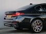 BMW 5-Serie 520e Business Edition Plus 204 Pk Automaat Navi / Leer / Schuidak / Camera / Apple Carplay / M-pakket