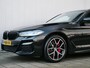BMW 5-Serie 520e Business Edition Plus 204 Pk Automaat Navi / Leer / Schuidak / Camera / Apple Carplay / M-pakket