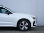 Volvo XC60 2.0 T6 Plug-in hybrid AWD Plus Bright 350 Pk Automaat Navi / DAB / Leer / Apple Carplay / Pano-dak / Winterpakket