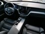 Volvo XC60 2.0 T6 Plug-in hybrid AWD Plus Dark 350 Pk Automaat Navi / Leer / Pano-dak / Apple Carplay / DAB / Stoelverwarming