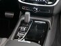 Volvo S60 2.0 Recharge T8 AWD R-Design 390 Pk Automaat Navigatie / DAB / Apple Carplay / Camera