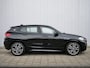 BMW X2 sDrive20i High Executive 192 Pk Automaat M-pakket / Navigatie / PDC / Trekhaak afneembaar / Stoelverwarming