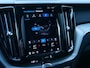 Volvo XC60 2.0 T6 Plug-in hybrid AWD Plus Dark 350 Pk Automaat Navi / Leer / Pano-dak / DAB / Apple Carplay / Harman Kardon