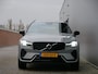 Volvo XC60 2.0 T6 Plug-in hybrid AWD Plus Dark 350 Pk Automaat Navi / Leer / Pano-dak / DAB / Apple Carplay / Harman Kardon .