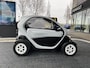 Renault Twizy Color 80 km 2 ZITPLAATSEN / EIGENDOM ACCU / PARKEERSENSOREN / DEALER ONDERHOUDEN!