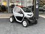 Renault Twizy Color 80 km 2 ZITPLAATSEN / EIGENDOM ACCU / PARKEERSENSOREN / DEALER ONDERHOUDEN!