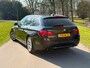 BMW 5-Serie Touring 528xi High Executive Airco | Automaat | Stoelverwarming | elektrische trekhaak