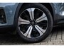 Volvo XC40 Plug-in Hybrid T5 Plus Dark | Nieuw model | Lederen Bekleding | Lichtmetalen Velgen 19 inch | Verwarmde Voorruit | Alarm | Stoelverwarming | Navigatie | Apple Carplay | Android Auto | Elektrische Achterklep | BLIS