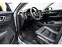 Volvo XC40 Plug-in Hybrid T5 Plus Dark | Nieuw model | Lederen Bekleding | Lichtmetalen Velgen 19 inch | Verwarmde Voorruit | Alarm | Stoelverwarming | Navigatie | Apple Carplay | Android Auto | Elektrische Achterklep | BLIS