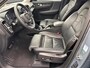 Volvo XC40 Plug-in Hybrid T5 Plus Dark | Nieuw model | Lederen Bekleding | Lichtmetalen Velgen 19 inch | Verwarmde Voorruit | Alarm | Stoelverwarming | Navigatie | Apple Carplay | Android Auto | Elektrische Achterklep | BLIS