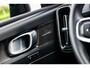 Volvo XC40 Plug-in Hybrid T5 Plus Dark | Nieuw model | Lederen Bekleding | Lichtmetalen Velgen 19 inch | Verwarmde Voorruit | Alarm | Stoelverwarming | Navigatie | Apple Carplay | Android Auto | Elektrische Achterklep | BLIS