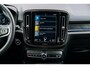 Volvo XC40 Plug-in Hybrid T5 Plus Dark | Nieuw model | Lederen Bekleding | Lichtmetalen Velgen 19 inch | Verwarmde Voorruit | Alarm | Stoelverwarming | Navigatie | Apple Carplay | Android Auto | Elektrische Achterklep | BLIS