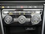 Volkswagen T-Roc 1.5 TSI Sport Business R Automaat - Leer - Navigatie - Camera - Stoelverwarming - LED - Side Assist - Climatronic