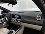 Mercedes-Benz EQA 250+ Business Solution Luxury 71 kWh | Trekhaak | Winterpakket | Warmtewerend, donkergetint glas | Sierdelen in lindenhout zwart | Smartphone integratie | Dodehoekassistent | Panoramaschuifdak | EASY PACK achterklep |