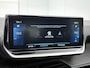 Peugeot e-208 EV Allure Pack 50 kWh 136pk | Navigatie | Achteruitrijcamera | 3D Cockpit | Climate Control | Cruise Control | Parkeersensoren | Stof/kunstleder | Keyless start | Apple Carplay / Android Auto | DAB+ radio | Led koplampen | Donker getint glas | 16" lichtmetalen velgen |