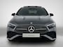 Mercedes-Benz A-klasse 180 Business Solution AMG | AMG Line Plus pakket | Nightpakket | Trekhaak | Burmester sound system | GUARD 360° Voertuigbescherming Plus | 360° camera | Head-up display | 19 inch AMG velgen | Panoramaschuifdak | Augmented Reality navigatie |
