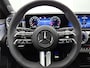Mercedes-Benz A-klasse 180 Business Solution AMG | AMG Line Plus pakket | Nightpakket | Trekhaak | Burmester sound system | GUARD 360° Voertuigbescherming Plus | 360° camera | Head-up display | 19 inch AMG velgen | Panoramaschuifdak | Augmented Reality navigatie |