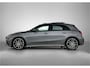 Mercedes-Benz A-klasse 180 Business Solution AMG | AMG Line Plus pakket | Nightpakket | Trekhaak | Burmester sound system | GUARD 360° Voertuigbescherming Plus | 360° camera | Head-up display | 19 inch AMG velgen | Panoramaschuifdak | Augmented Reality navigatie |