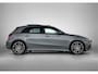 Mercedes-Benz A-klasse 180 Business Solution AMG | AMG Line Plus pakket | Nightpakket | Trekhaak | Burmester sound system | GUARD 360° Voertuigbescherming Plus | 360° camera | Head-up display | 19 inch AMG velgen | Panoramaschuifdak | Augmented Reality navigatie |