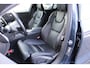 Volvo V60 B3 R-Design | El. Voorstoelen | Adapt. Cruise | Trekhaak | Verw. Voorstoelen & Achterbank | Camera |
