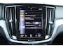 Volvo V60 B3 R-Design | El. Voorstoelen | Adapt. Cruise | Trekhaak | Verw. Voorstoelen & Achterbank | Camera |