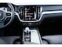 Volvo V60 B3 R-Design | El. Voorstoelen | Adapt. Cruise | Trekhaak | Verw. Voorstoelen & Achterbank | Camera |