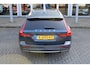 Volvo V60 B3 R-Design | El. Voorstoelen | Adapt. Cruise | Trekhaak | Verw. Voorstoelen & Achterbank | Camera |