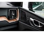 Volvo XC60 2.0 B5 Business Pro | Leder | Exterior Styling| Trekhaak | getint glas | Camera | Adapt. Cruise | Camera | Stoelverw