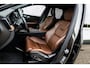 Volvo XC60 2.0 B5 Business Pro | Leder | Exterior Styling| Trekhaak | getint glas | Camera | Adapt. Cruise | Camera | Stoelverw