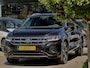 Volkswagen T-Roc 1.0 TSI R-LINE NWSTE-MODEL VOL-LEDER NAVI IQ-DRIVE PARK-ASSIST LED LMV PDC