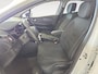 Renault Clio 0.9 TCe Limited * 1e Eigenaar * Dealeronderhouden * Trekhaak Afneembaar * Navigatie * Cruise control * LM Velgen * 12 Maanden BOVAG Garantie *