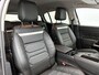 Citroën C5 Aircross SUV Plus Hybrid 145pk Automaat | Navigatie | Achteruitrijcamera | Climate Control | Cruise Control | Parkeersensoren v+a | Keyless | Comfortstoelen Leder/Stof | Stoelverwarming | Led koplampen | Armsteun | Apple Carplay / Android Auto | Adaptief demping systeem | DAB+ radio | Donker getint glas | 18" lichtmetalen velgen |