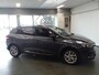 Renault Clio Estate 0.9 TCe Limited, Navigatie, Airco, Elek ramen/spiegels, Cruise controle, Lm velgen 15'', Pdc achter, Trekhaak, Dealer onderhouden, Nette staat!! 3 maanden garantie op motor en versnellingbak.
