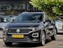 Volkswagen T-Roc 1.5 TSI AUT7 SPORT R-LINE 150PK NAVI CAMERA DIGI-DASH APPLE-CARPLAY LED LMV PDC