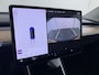Tesla Model 3 SR+ 325PK Trekhaak AutoPilot Leer PanoramaDak Adaptive Cruise Lmv 18" Camera's Elektr.-Stuur+Stoelen+Spiegels+Geheugen+Easy-Entry+Verwarmde stoelen Park assistent Pdc WIFI Ecc Lane-Assist Speed-Assist Soh 83% Ecc Navi Led DAB Voorverwarmen interieur via App Keyless One-Pedal-Drive 1.000KG Trekgewicht 1e Eigenaar Origineel Nederlandse Auto Fabrieksgarantie op Accu en Motor tot 160.000km/04-12-2027