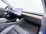 Tesla Model 3 SR+ 325PK Trekhaak AutoPilot Leer PanoramaDak Adaptive Cruise Lmv 18" Camera's Elektr.-Stuur+Stoelen+Spiegels+Geheugen+Easy-Entry+Verwarmde stoelen Park assistent Pdc WIFI Ecc Lane-Assist Speed-Assist Soh 83% Ecc Navi Led DAB Voorverwarmen interieur via App Keyless One-Pedal-Drive 1.000KG Trekgewicht 1e Eigenaar Origineel Nederlandse Auto Fabrieksgarantie op Accu en Motor tot 160.000km/04-12-2027