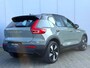 Volvo EX40 Single Motor Extended Range Ultra 82 kWh Panoramadak | 19 inch lichtmetalen velgen | Dawn Fusion microtech bekleding | Elektrisch verstelbare voorstoelen | Stoel- & Stuurwielverwarming | Harman Kardon audio