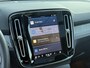 Volvo EX40 Single Motor Extended Range Ultra 82 kWh Panoramadak | 19 inch lichtmetalen velgen | Dawn Fusion microtech bekleding | Elektrisch verstelbare voorstoelen | Stoel- & Stuurwielverwarming | Harman Kardon audio
