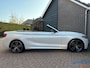 BMW 2-Serie Cabrio 220i M Sport | Leder | PDC | Xenon | Parelmoer wit | NAP