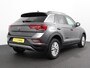 Volkswagen T-Roc 1.5 TSI 150pk DSG Life | Navigatie | Apple Carplay/Android Auto | Adaptive Cruise Control | Trekhaak | Parkeersensoren | Stoelverwarming | Ledverlichting | Getinte ramen | Climate Control |