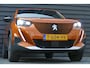 Peugeot e-2008 EV 136PK 50KWH ACTIVE PACK AUTOMAAT / NAVI / CLIMA / LED / PDC / 16"LMV / 3-FASE / BLUETOOTH / CRUISECONTROL / 1E EIGENAAR / SCHITTERENDE STAAT !!