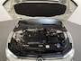 Volkswagen Golf 1.5 eTSI 150pk DSG R-Line Panoramadak Alcantara Sfeerverlichting DAB+