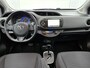 Toyota Yaris 1.5 Hybrid Dynamic Bi-Tone | Pano | Navigatie | Climate Control | LMV | Cruise |