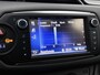 Toyota Yaris 1.5 Hybrid Dynamic Bi-Tone | Pano | Navigatie | Climate Control | LMV | Cruise |