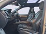 Volvo XC90 T8 R-Design Recharge AWD Ultimate Dark 7 Persoons /Luchtvering/Apple Carplay/360 camera/Panodak/Stoel-stuurverw./HUD/H&K audio/Adaptive Cruise/Full LED/Trekhaak/(MET GARANTIE*)