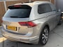 Volkswagen Tiguan 1.4 TSI R-line Automaat | Panoramdak | Leren bekleding | Stoelverwarming | 360 graden camera | Trekhaak uitklapbaar | LED koplampen adaptief | Keyless entry&start | Parkeersensoren voor en achter